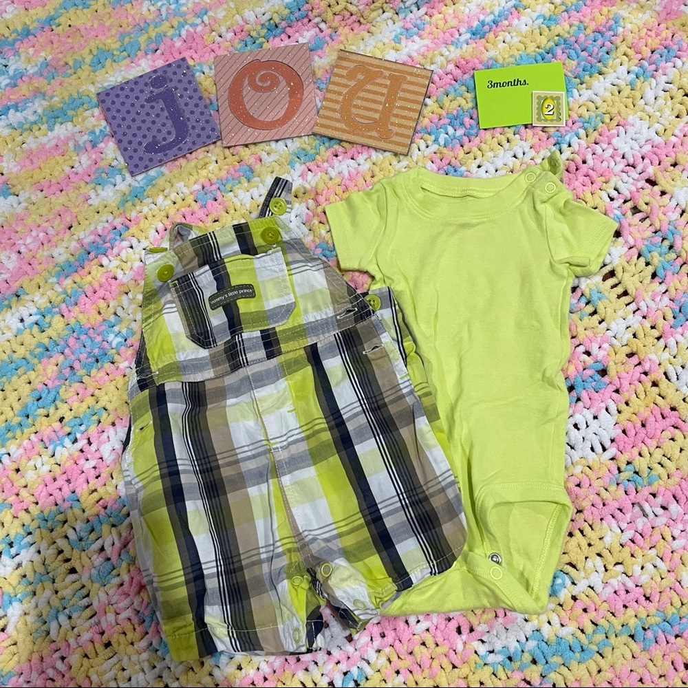 5/$35.  10/$50. EUC Overalls outfit! 💚 3months